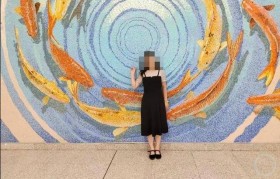 陕西一女教师回家途中8秒内先后被两车撞倒，被后车拖行5.9公里后身亡