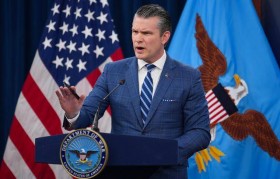 美防长：美军已准备好随时恢复军事行动